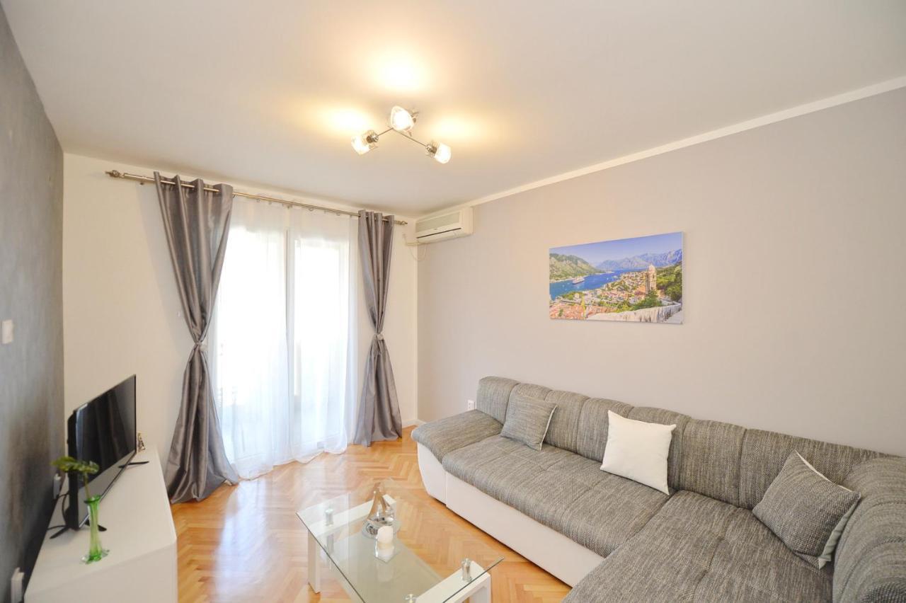 Unico Apartman Kotor Exterior photo